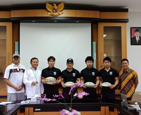 OLAHRAGA SEBAGAI MEDIA UNTUK MENGEMBANGKAN KERJASAMA INSTITUSI DAN BANGSA