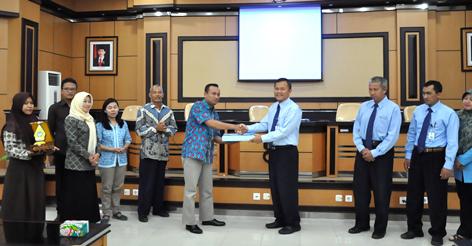 KUNJUNGAN SMA NEGERI 1 DOLOPO MADIUN