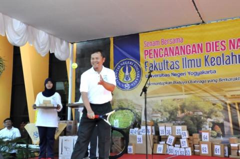 PENCANANGAN DIES FIK UNY TAHUN 2016